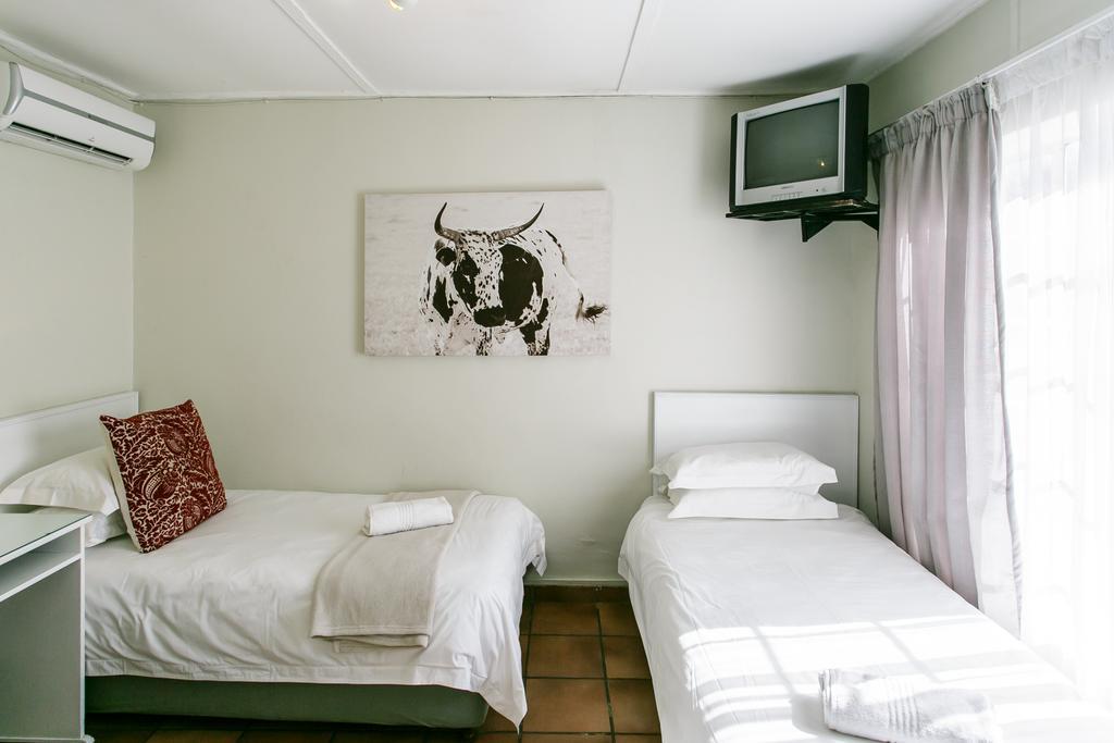 Wagon Wheel Country Lodge Beaufort West Eksteriør billede