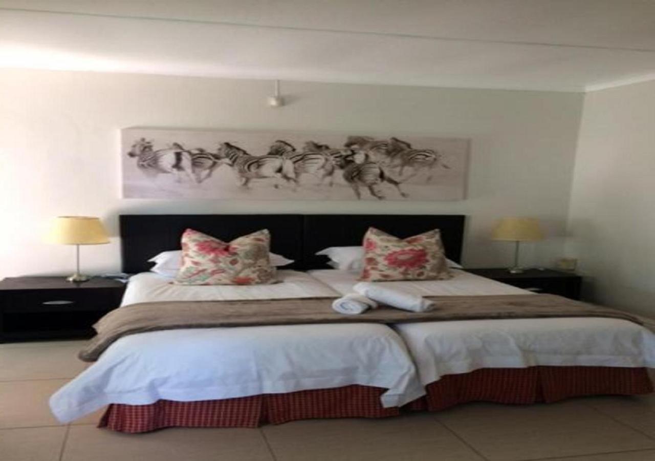 Wagon Wheel Country Lodge Beaufort West Eksteriør billede