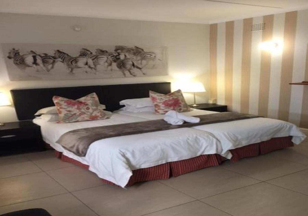 Wagon Wheel Country Lodge Beaufort West Eksteriør billede